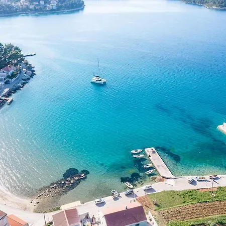 Nikolina Apartamento Lumbarda