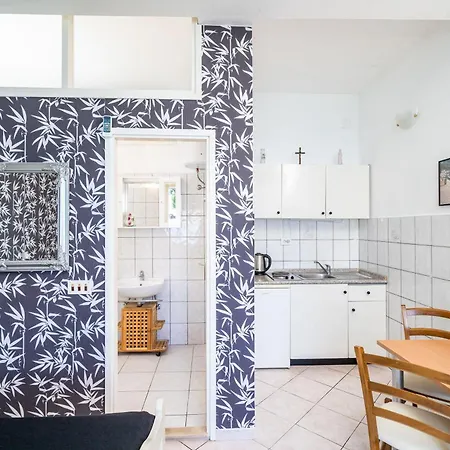 Nikolina Apartamento *