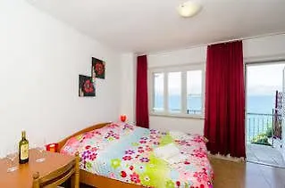 Nikolina * 룸바르다